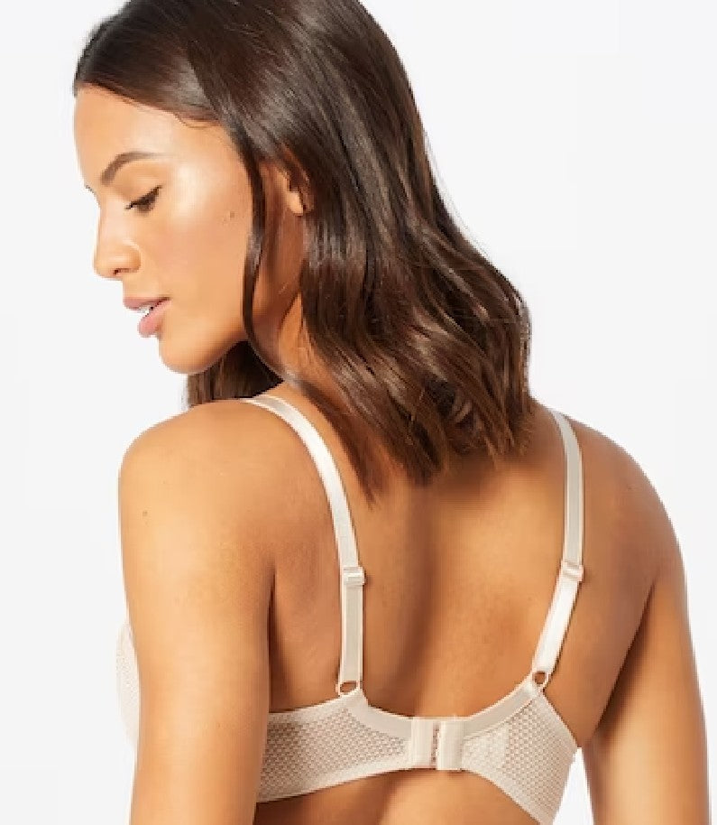 Chantelle Passionata Brooklyn T-Shirt Bra P57010- Talc/Black/dune